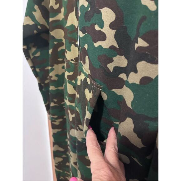 Skyline Wears Camouflage Hooded Jumpsuit Pajamas Pockets Size M Unisex - Picture 6 of 12